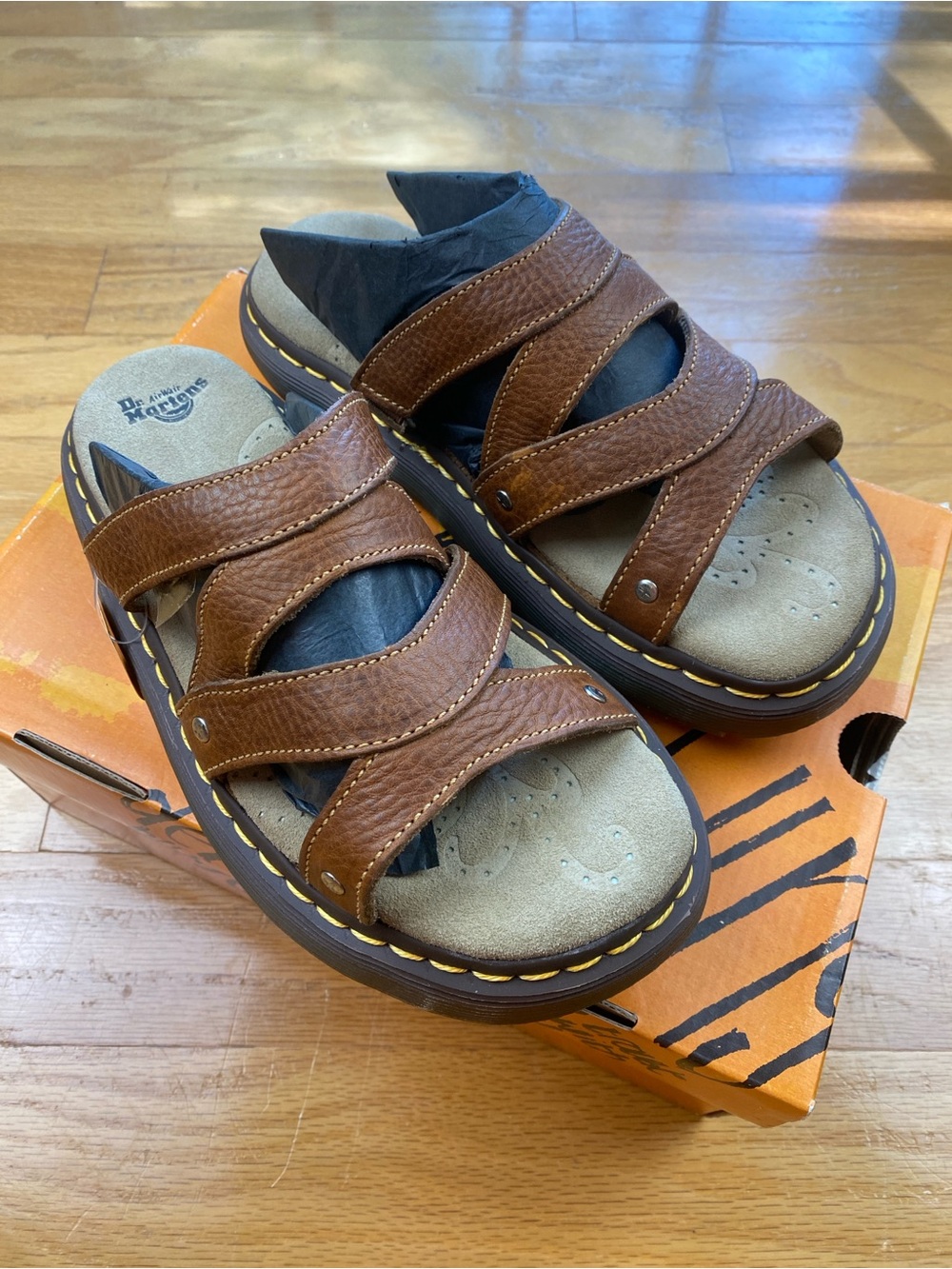 Dr. Martens Vintage NOS Chard Sandals 90’s Y2K Tan Brown Grizzly Size 8